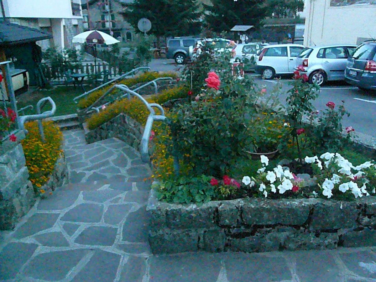 Albergo Ristorante Guerri Pievepelago Esterno foto