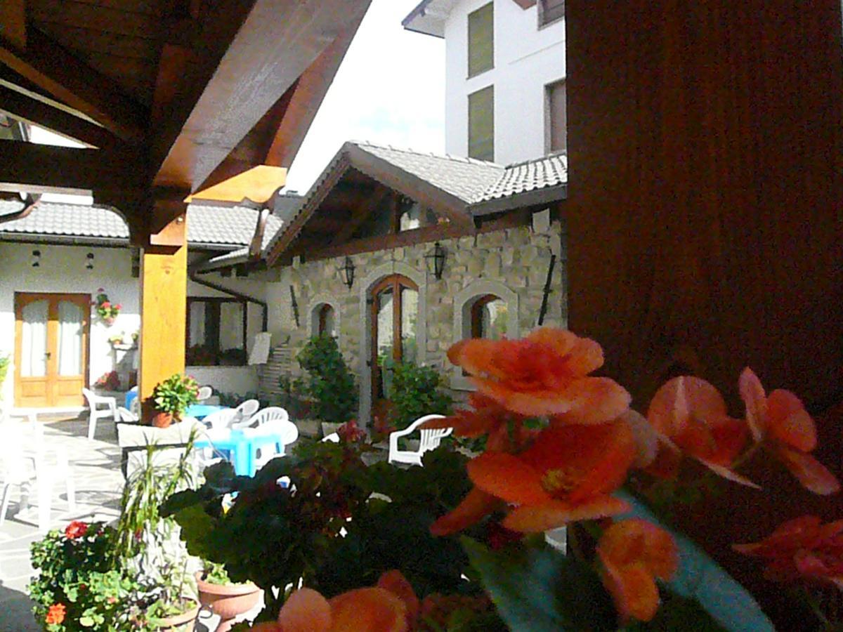 Albergo Ristorante Guerri Pievepelago Esterno foto